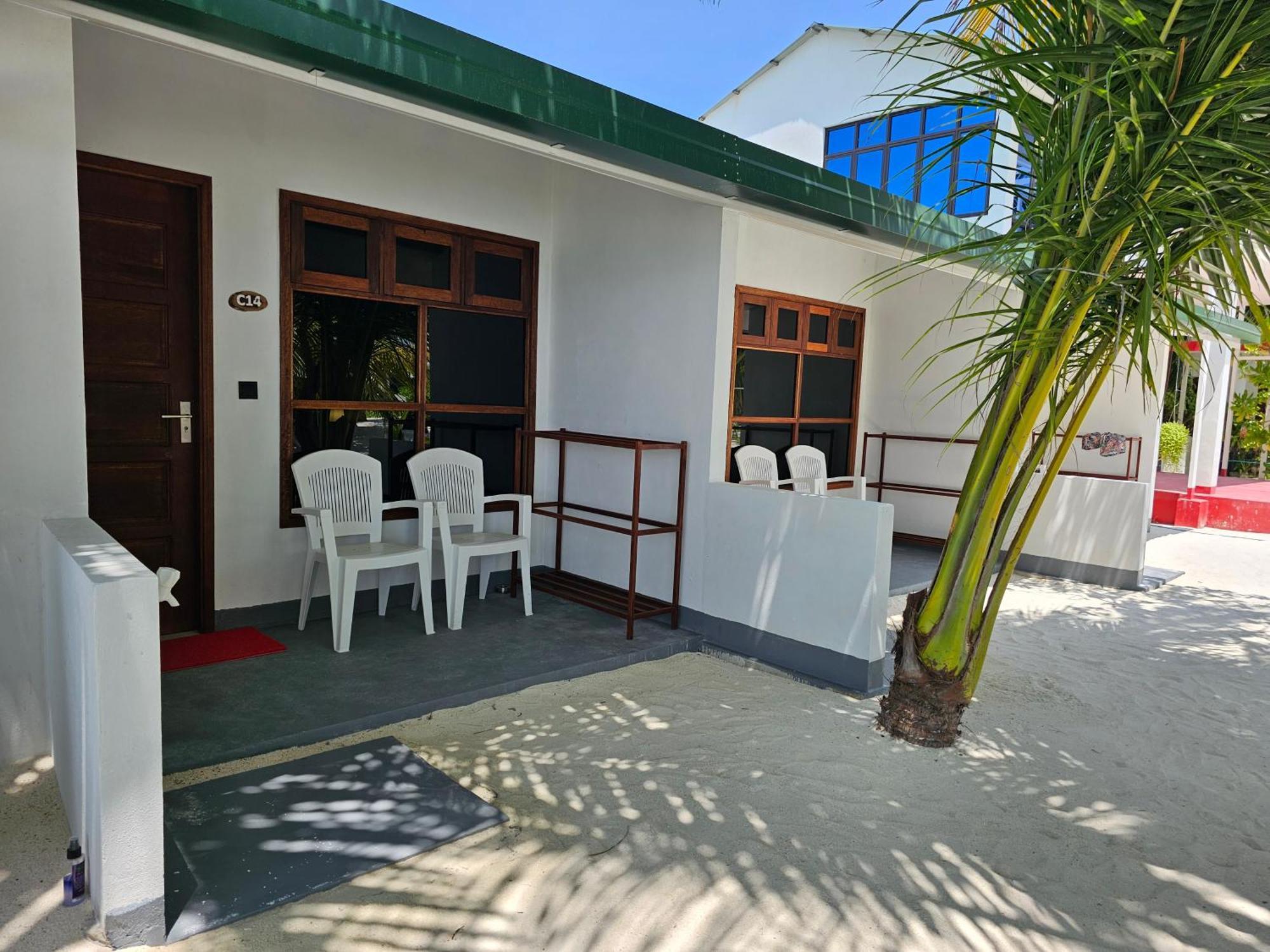 Lagoon View Maldives Гостевой дом 4*